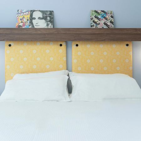 Hotel Jolly Roger Pietra Ligure Bagian luar foto