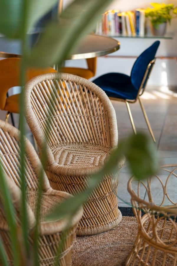 Hotel Jolly Roger Pietra Ligure Bagian luar foto