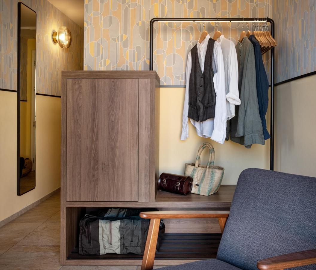 Hotel Jolly Roger Pietra Ligure Bagian luar foto